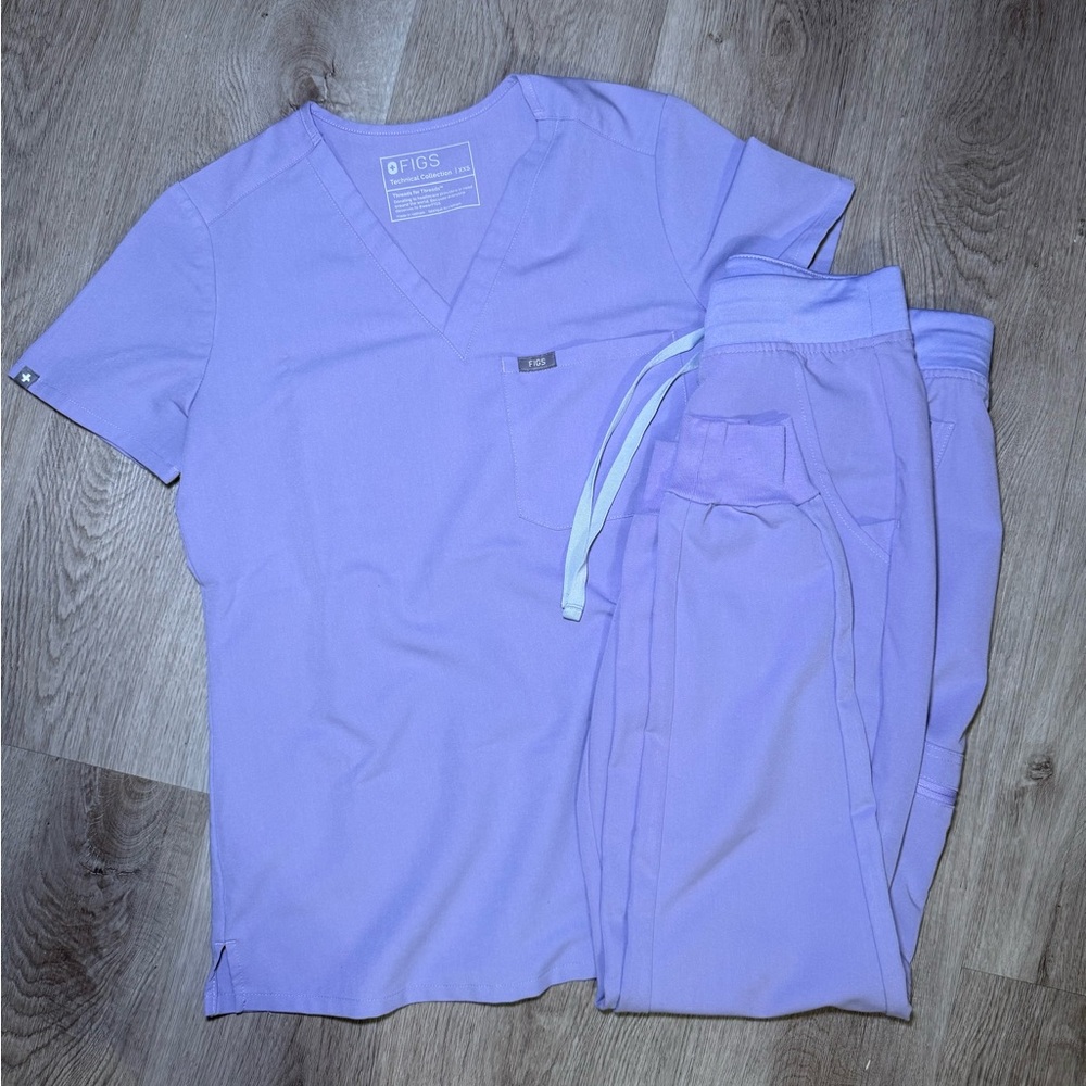 FIGS Lavender Purple Scrub Set